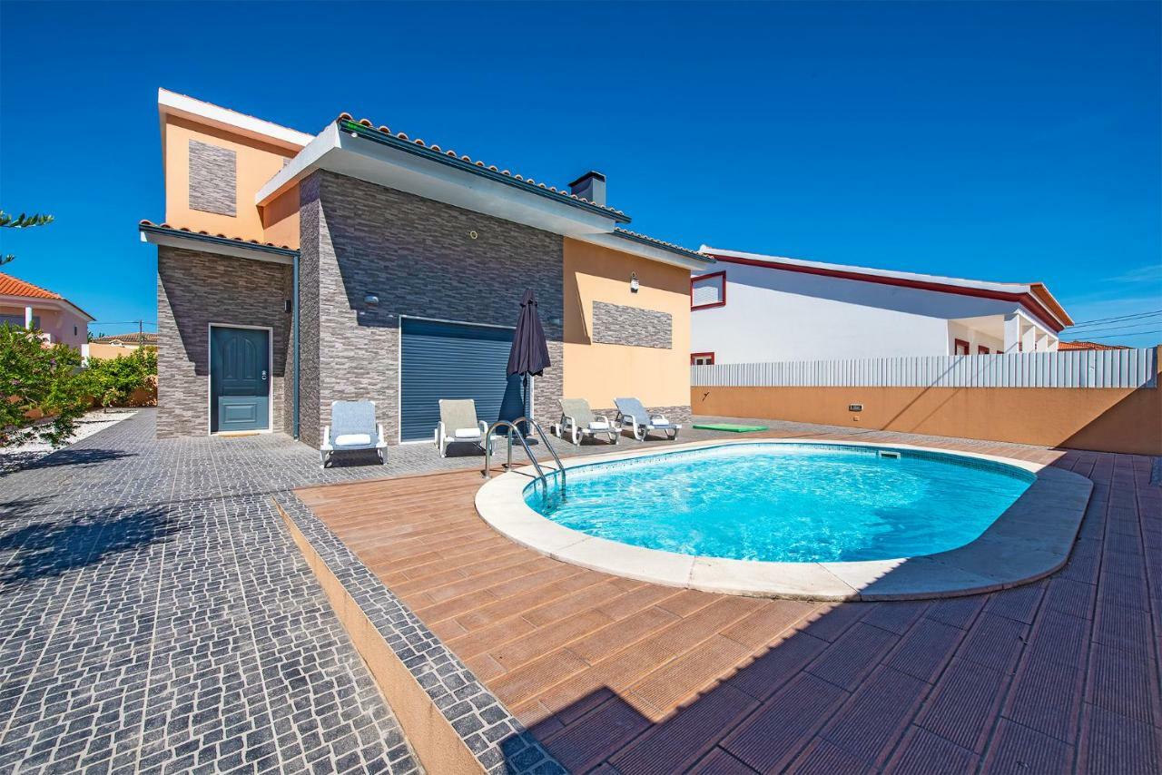 Damas Villa *
